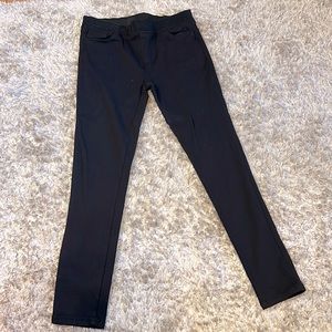 Black skinny leg pants size small